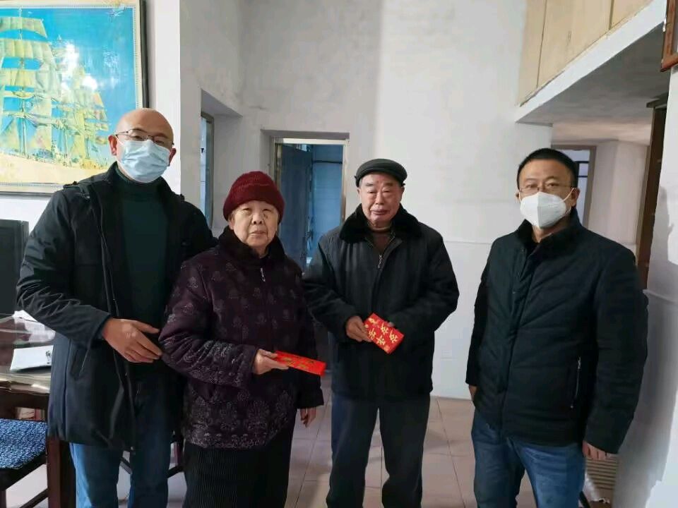 大渡口中学组织慰问退休老党员、老职工和退伍军人（图3）