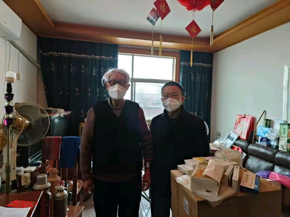 大渡口中学组织慰问退休老党员、老职工和退伍军人（图10）