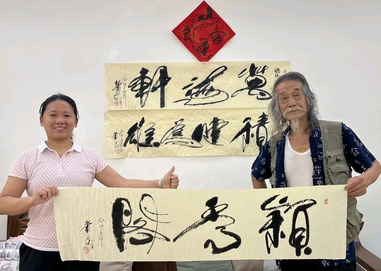 【雅诗总会】艺术家萧宽挥墨海南'途客中国'(图5)