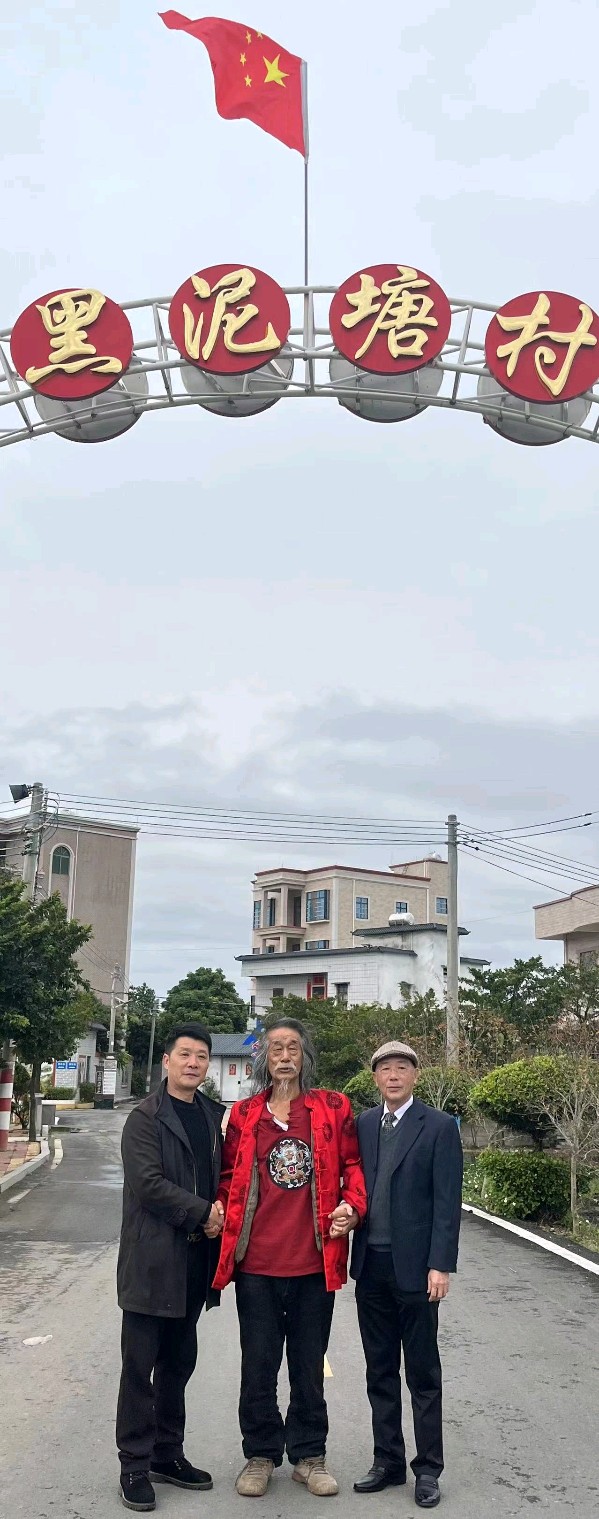 【雅诗总会】艺术家萧宽为为黑泥塘村挥毫泼墨'''文化繁荣歌盛世乡村振兴颂华章'''(图27)