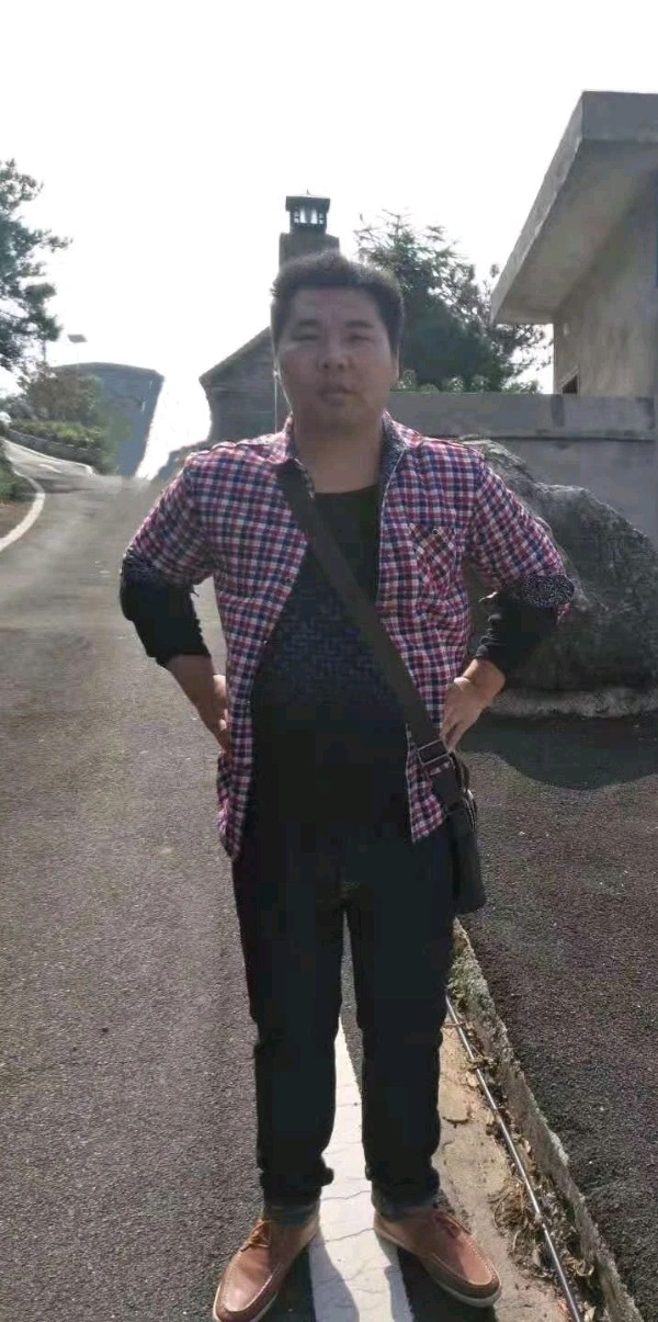 励志诗人周奎成诗作分享