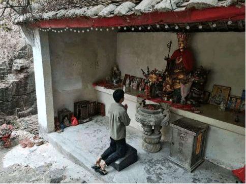 【头上三尺有神灵】作者／优秀作家诗人方亮老师请欣赏（图6）