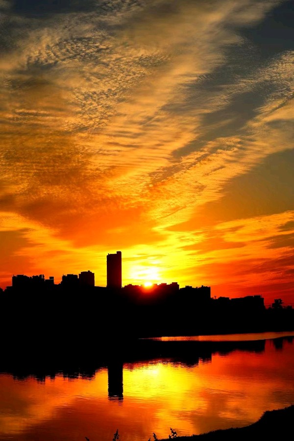 《七律 除夕烧纸为先母压岁》作者：吴云钦（图3）
