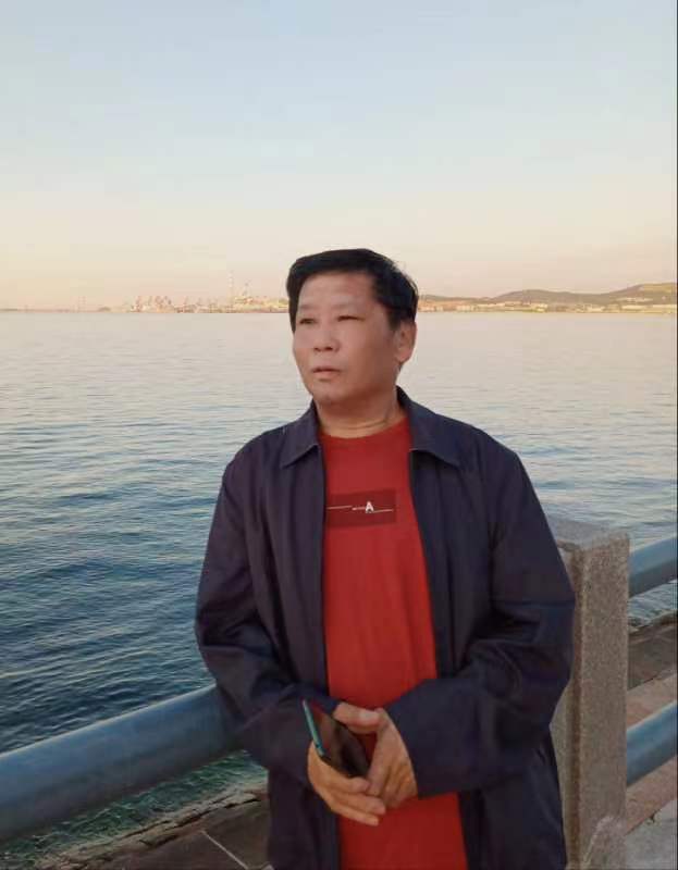 【自由体新诗二首】《不离不弃》《与日月山河共眠》作者：郑金波（图5）