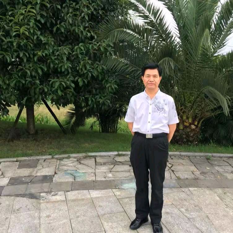 题诗友泰山娃《夫妻树》照 外五首／作者优秀诗人白真明老师请欣赏（图11）