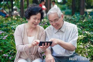【用“智能化”度晚年】作者/胡清普请欣赏(图6)