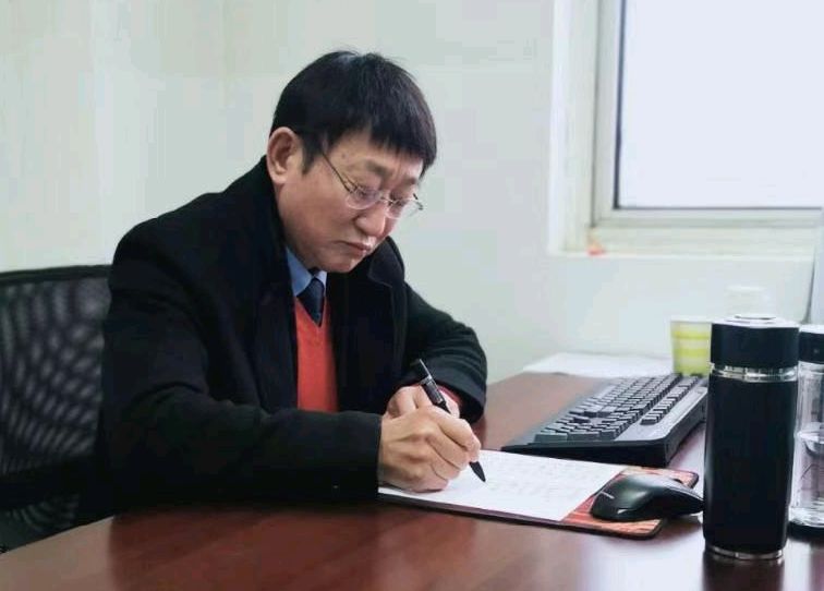 五律•写在作品被选入【东江月文集】并出版发行接到书籍之际/作者优秀诗人刘孟生老师请欣赏(图8)