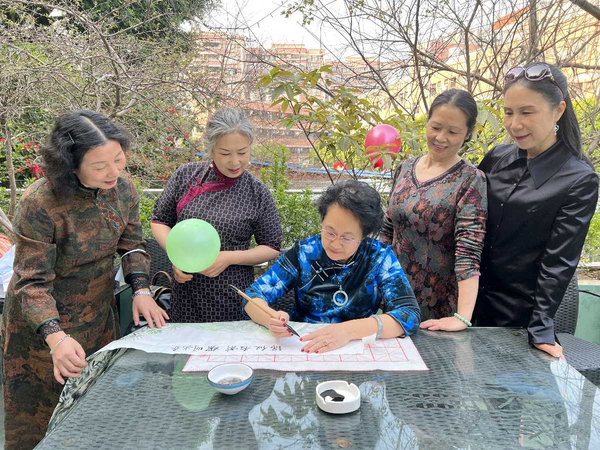 女人,要像春天一样绽放 文/池朝兴 刘晓伟(图9)