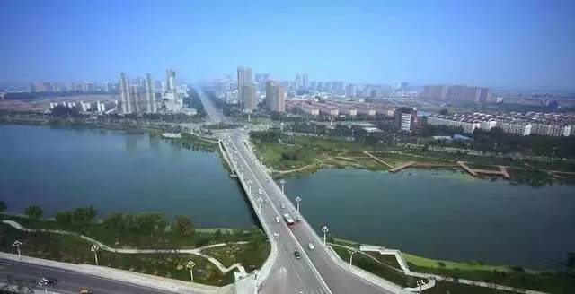 【七绝二首】《黑天鹅》作者：王发军（图2）