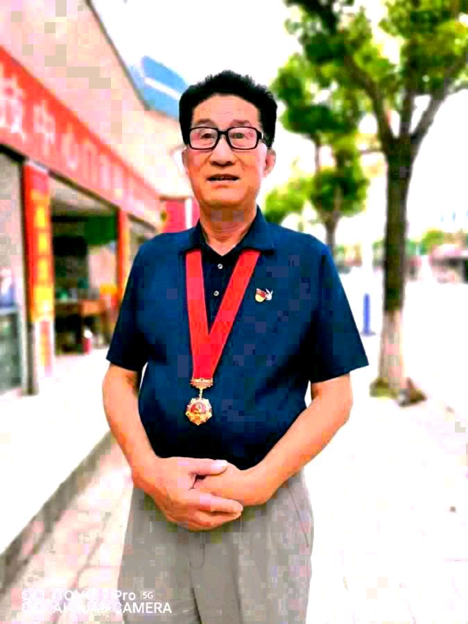 分享（湖北）诗人胡清普《鹧鸪天•女神节赠现代女性请欣赏（图8）