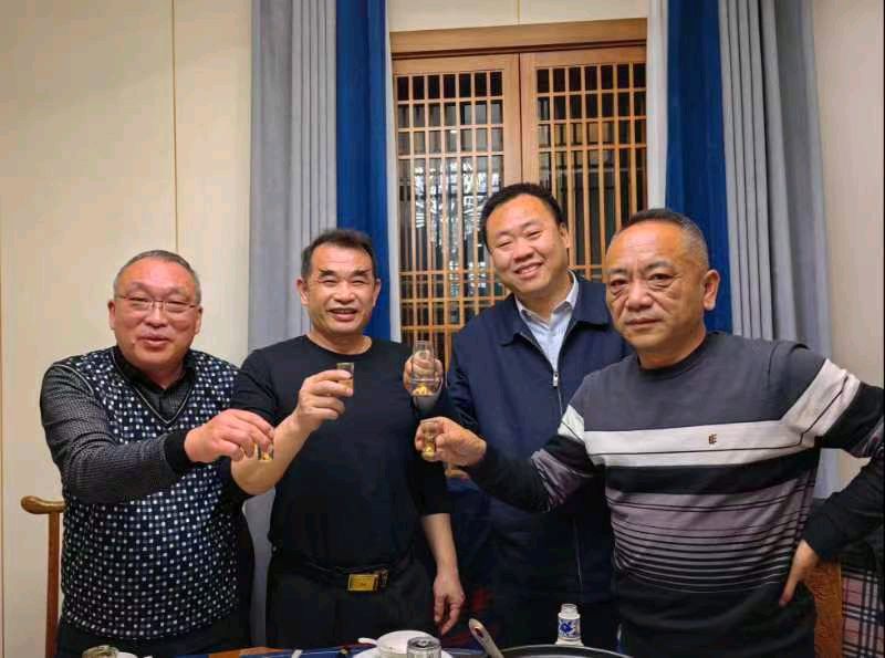 【北京头条】分享优秀作家诗人崔怀强老师《七绝•许董颂》请欣赏（图5）