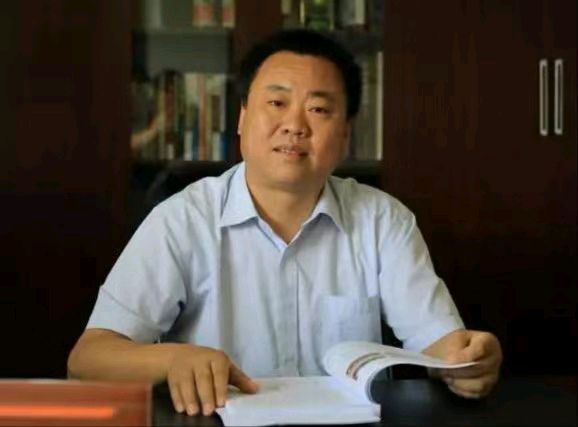 【北京头条】分享优秀作家诗人崔怀强老师《七绝•许董颂》请欣赏（图4）