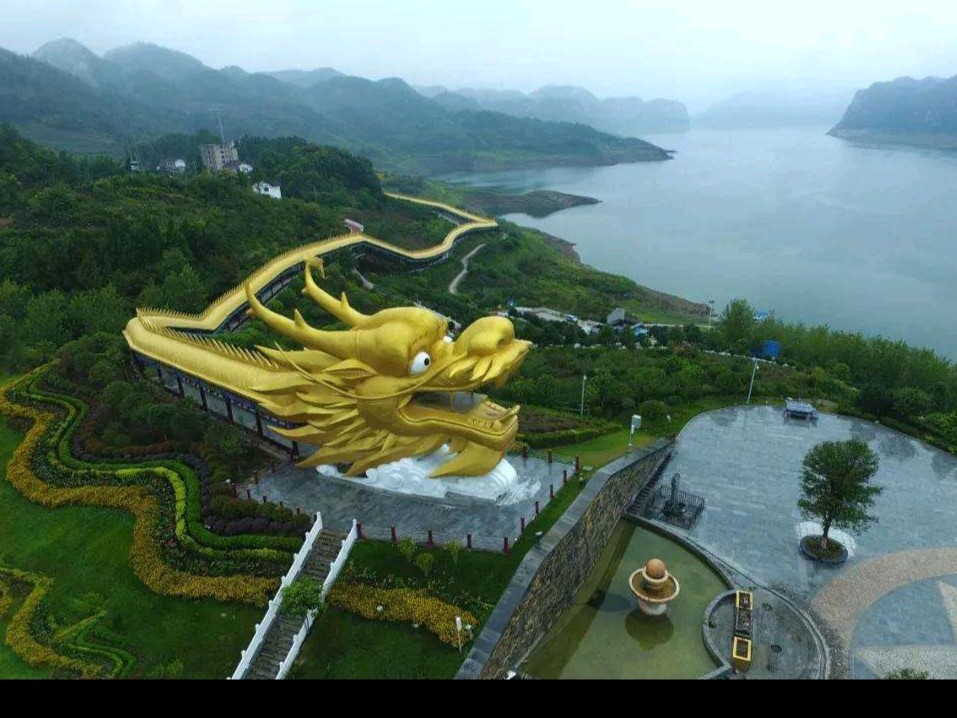 《七律 游飞龙湖观感》（新韵）作者：张德先（江_）（图2）