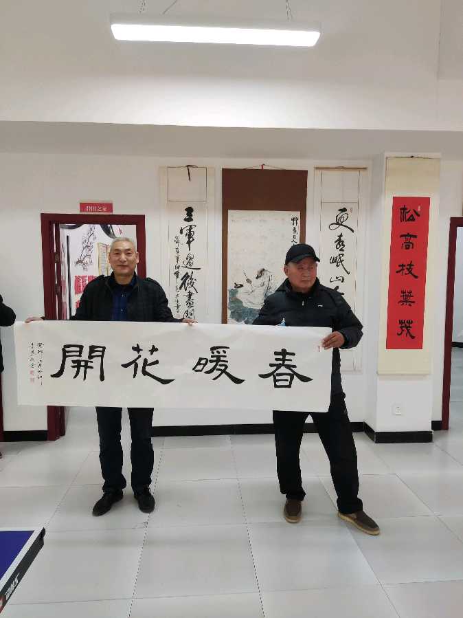 许昌市主要领导带队百人视察团,几家电视台,现场视察李鳳釴书法写作【雅诗总会】(图6)