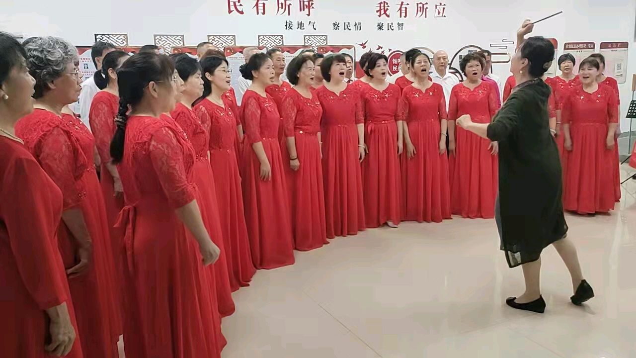 《穗园作家茶座》张开翅膀 放飞梦想——有感于穗园放飞梦想合唱团迎“五一”节目排练