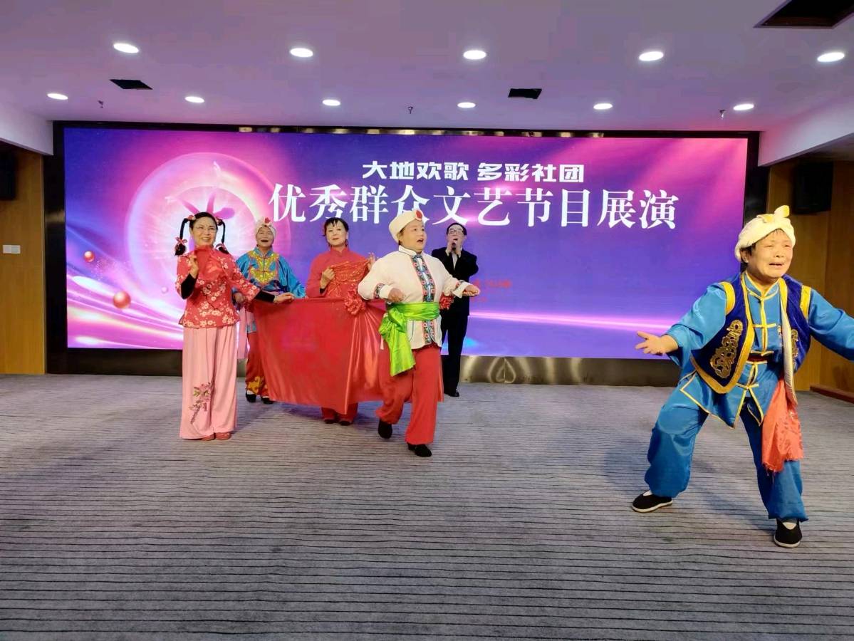 【五一专场】韩城留芳公园艺术团喜庆“五一”国际劳动节，吼起来，舞起来，唱起来（陕西韩城）（图6）