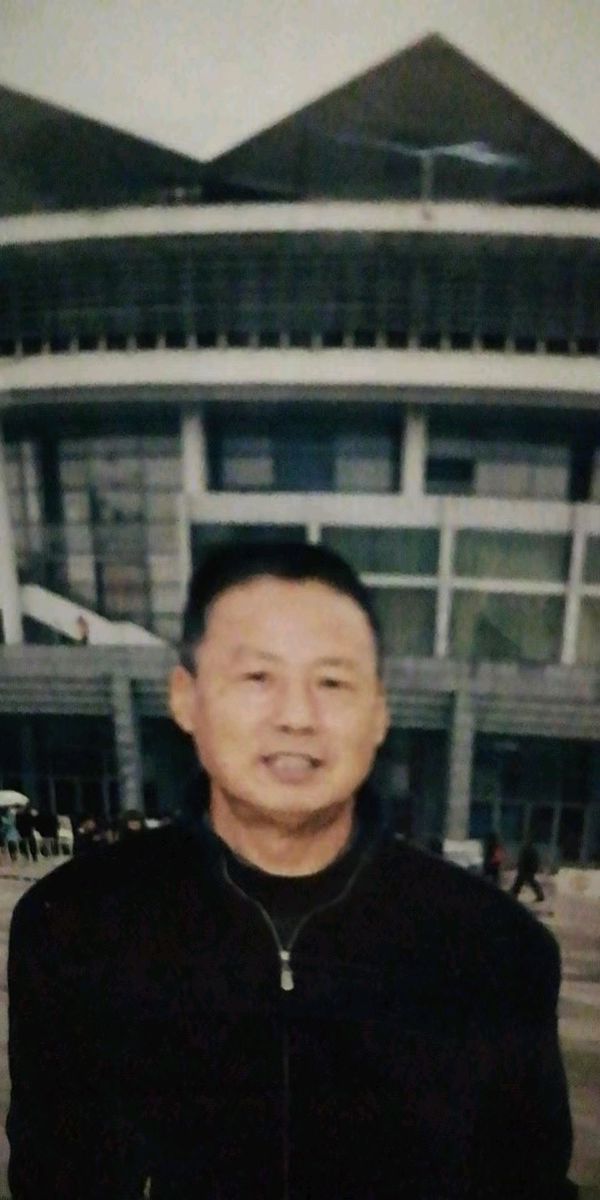 新疆克拉玛依诗人李琼新作：《油城恋》外一下——【中国诗人】征稿——都市头条（图4）