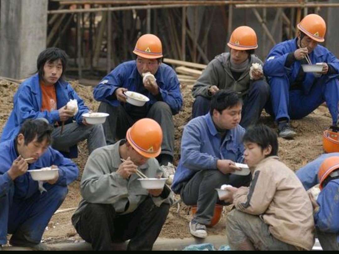 《七律 咏建筑工人》作者：吴云钦（图3）
