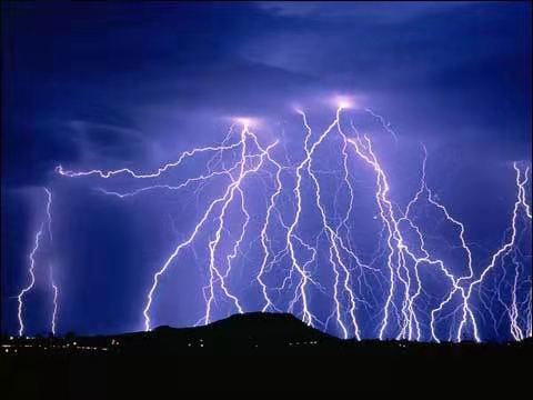 【自由体新诗】《雨夜听雨》作者：郑金波（图4）