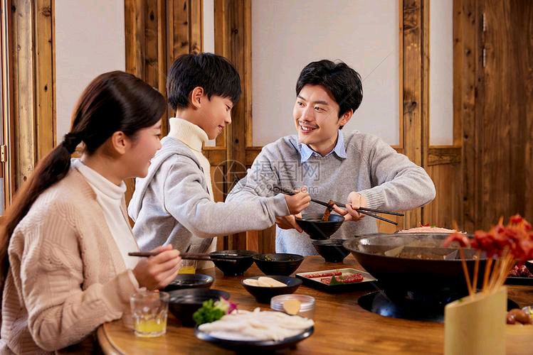 【齐鲁风】分享优秀作家诗人方亮老师《三口之家》请欣赏（图6）