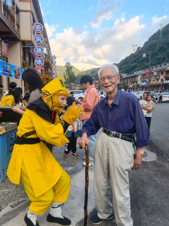 【北京头条】推介董华荣题《超哥遇猴哥》照 请欣赏(图6)