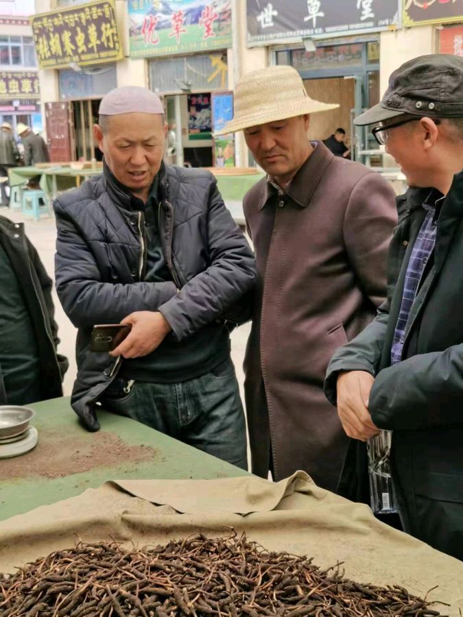 【北京头条】推介优秀作家诗人崔怀强《七绝•雪域华国堂果洛挖草记行二》请欣赏(图4)
