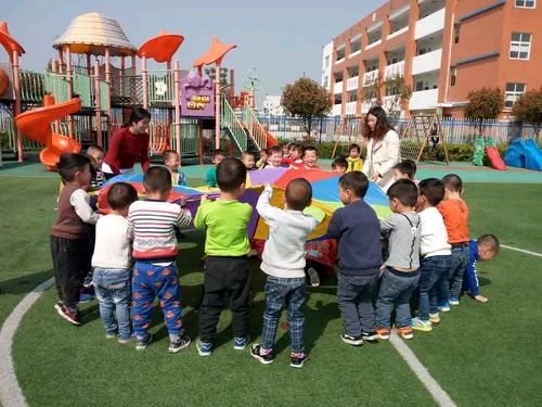 七律 幼儿乐园（新韵）作者/平凡（河北保定）（图4）
