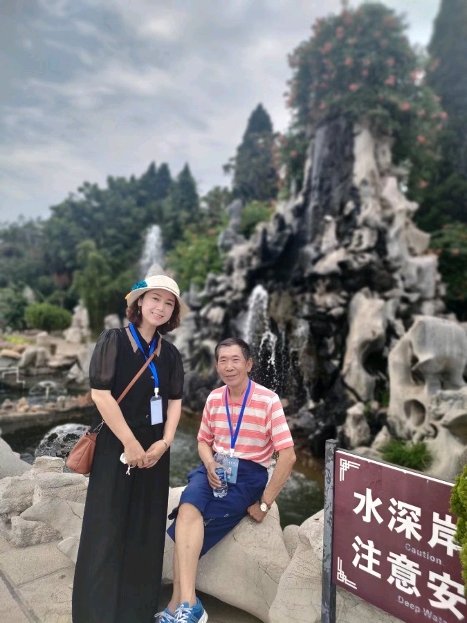 【北京头条】分享优秀作家诗人方亮老师《从服装着个性》请欣赏（图18）