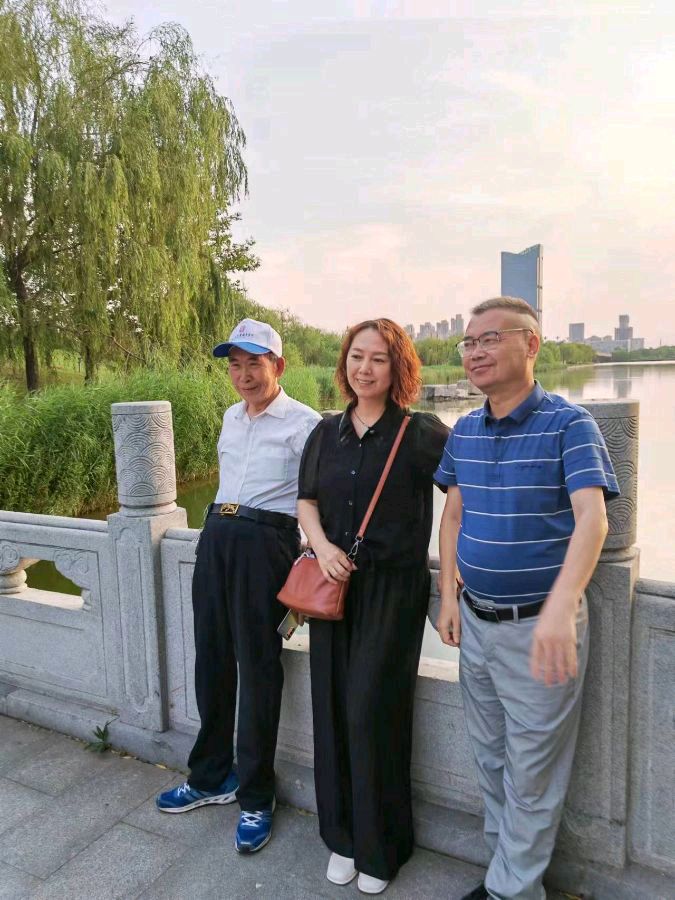 【北京头条】分享优秀作家诗人方亮老师《留恋与畅想》请欣赏（图8）