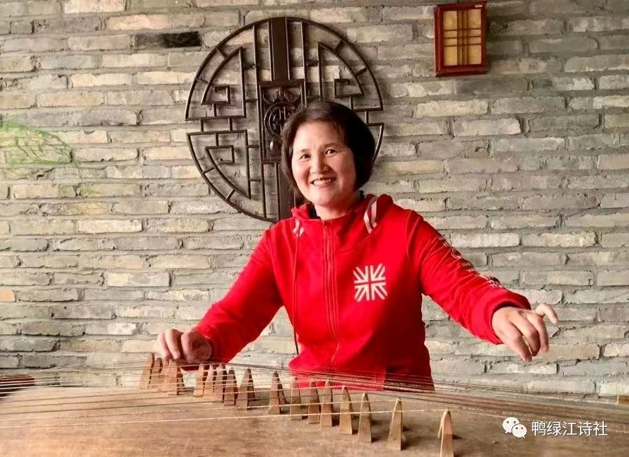 【北京头条】推介优秀诗人邱雅娟《贺丹东诗词学会第三届会员代表大会圆满成功》请欣赏(图9)