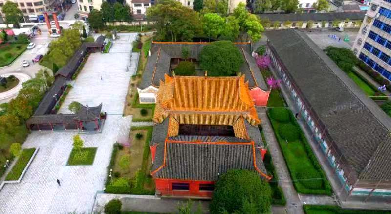 【金榜头条】隆重推介优秀诗人黄明晃(金阳)七律•韵赞唐拉山先生《梅城火坑白话》出版发行》请欣赏(图10)