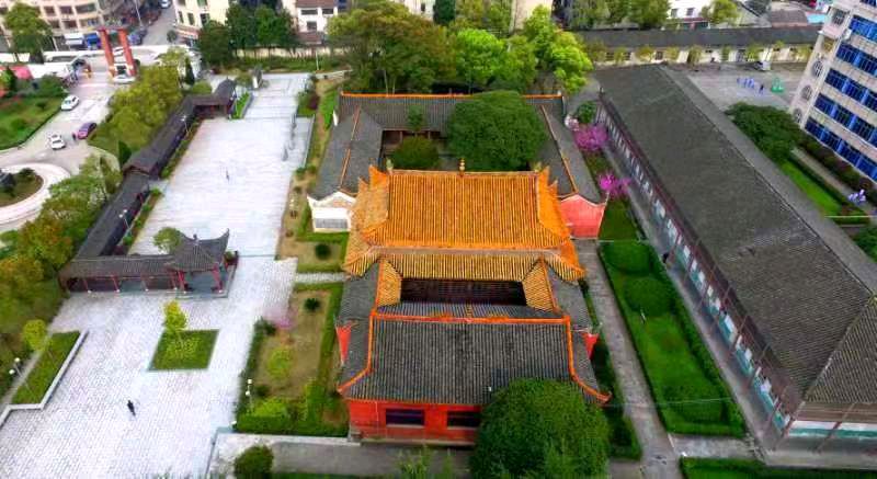 【金榜头条】隆重推介优秀诗人黄明晃（金阳）七律•韵赞唐拉山先生《梅城火坑白话》出版发行》请您欣赏（图9）