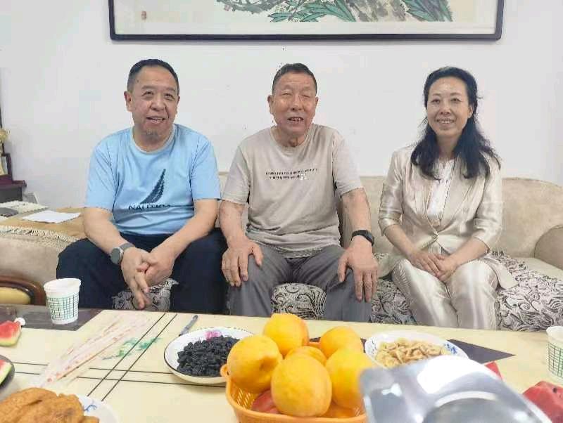 【关爱】陕西省作协党组书记，常务副主席齐雅丽看望慰问韩城作家程维功：郭珺报道（陕西韩城）（图3）