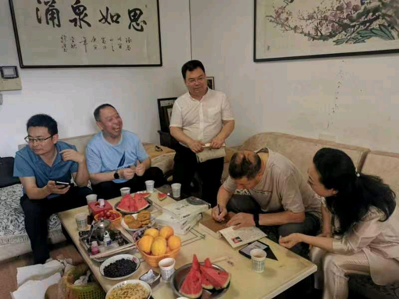 【关爱】陕西省作协党组书记，常务副主席齐雅丽看望慰问韩城作家程维功：郭珺报道（陕西韩城）（图5）