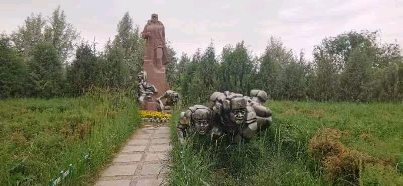 【纪念八一建军节之六】蝶恋花·参偈慕生忠将军楼：文图／董俊青（青海西宁）（图4）