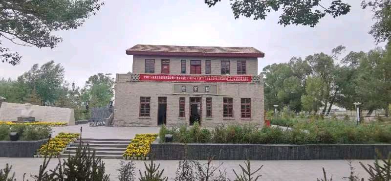 【纪念八一建军节之六】蝶恋花·参偈慕生忠将军楼：文图／董俊青（青海西宁）（图7）