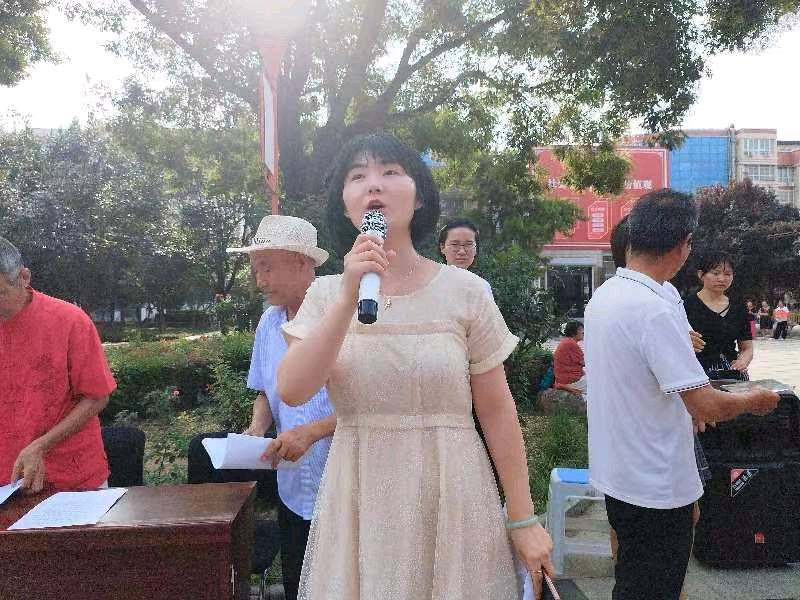 【今天】韩城：老婆老汉喜庆“八一”建军节：文图／王東（陕西韩城）（图5）