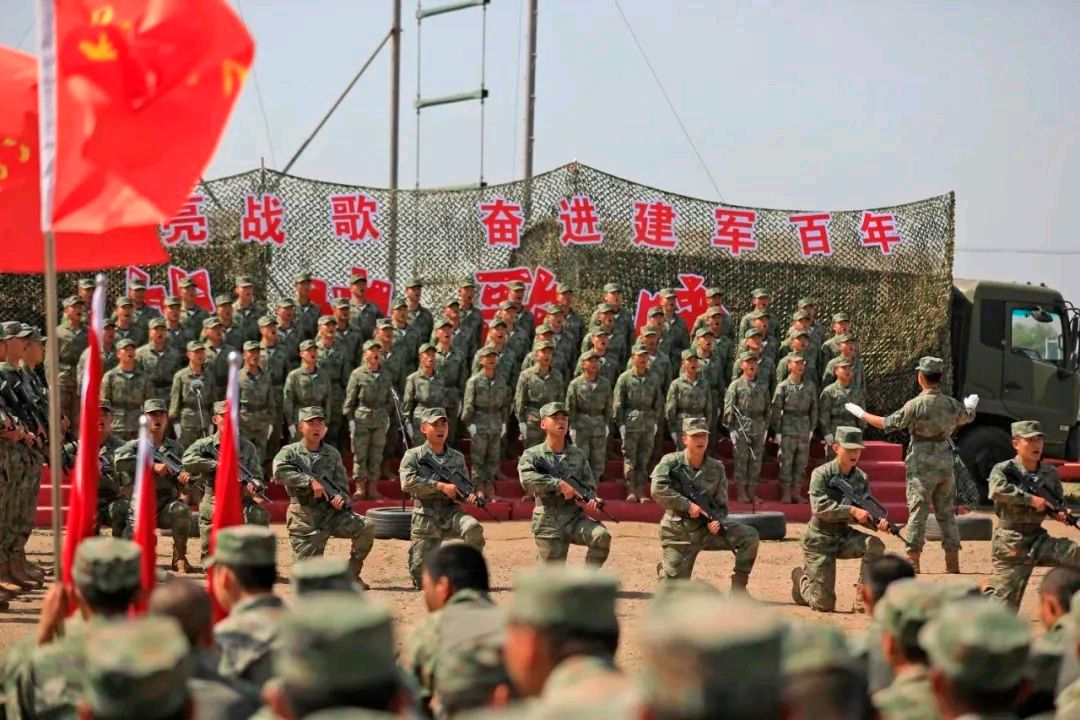 《向军旗敬礼》作者/春光无限 编辑/五指山【花雨馨声】第427期(图6)