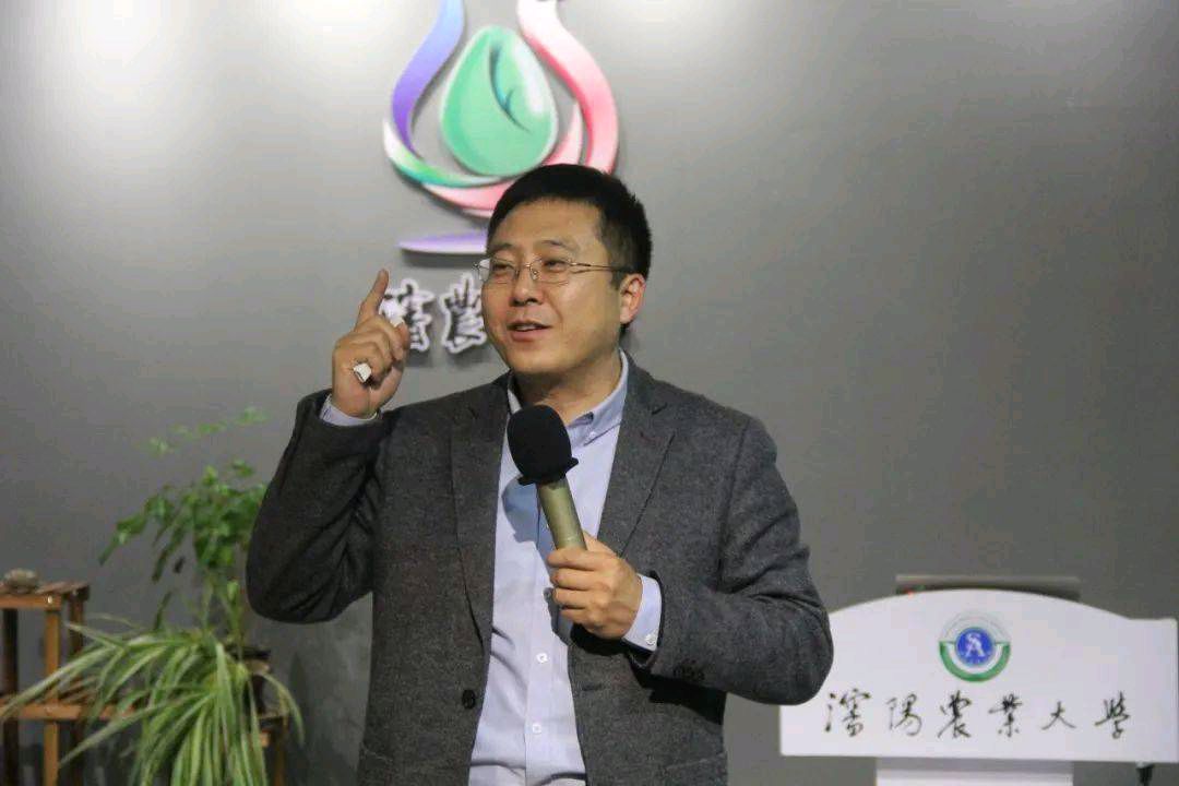 【北京头条】推介（沈阳）优秀诗人李建华《七律•重访豪玛集团总部董事局主席曹文悦先生》（图4）