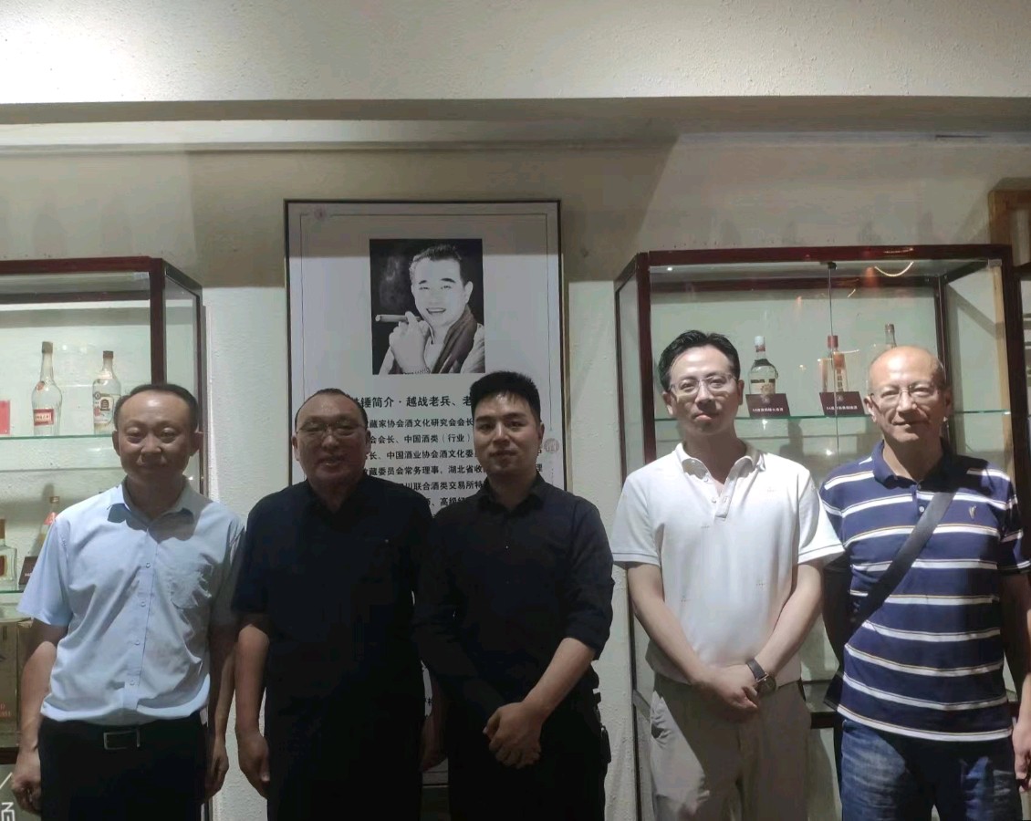【北京头条】推介(湖北)优秀作家诗人崔怀强《七律·黄鹤楼酒厂传捷声》请欣赏(图5)