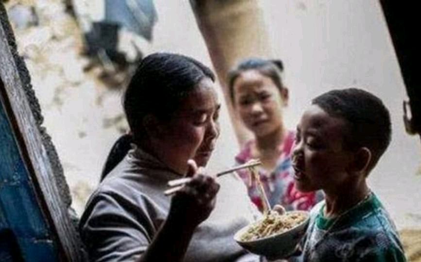 【大东方诗画社】分享优秀作家诗人方亮老师《重男轻女是偏见》请欣赏（图6）