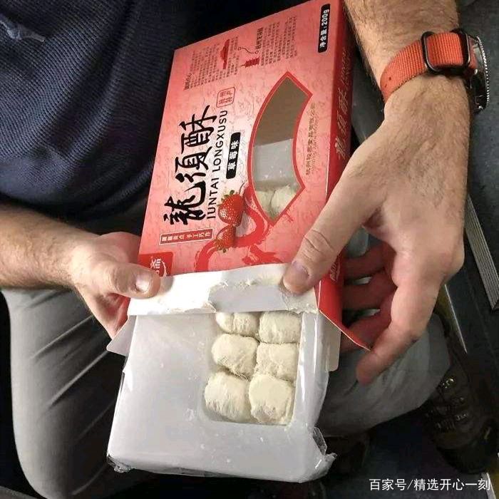 【大东方诗画社】分享优秀作家诗人方亮老师《向伪包装开刀》请欣赏（图4）