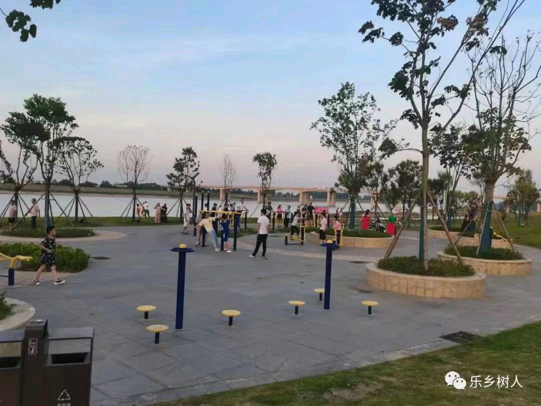 【华夏诗词】分享胡清三《游沙市江滩》请欣赏（图7）