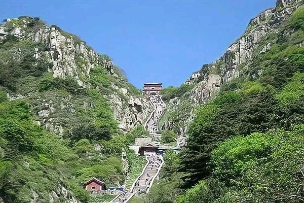 【华夏诗词】分享（吉林抚松）优秀诗人黄文贵《鹧鸪天·咏泰山》请欣赏（图6）