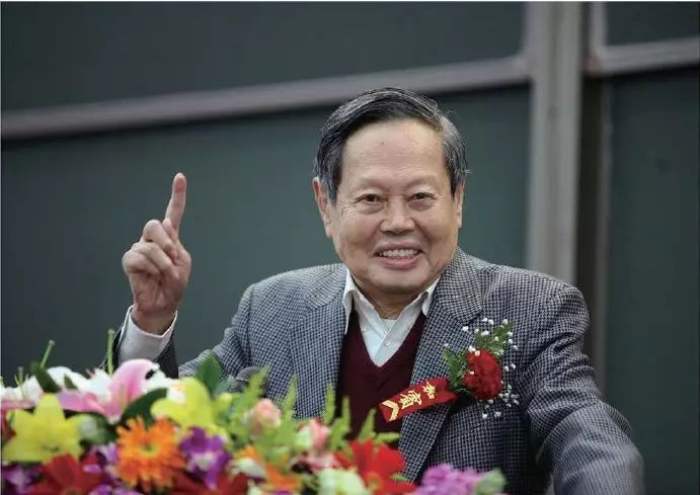 【大东方诗画社】分享优秀作家诗人方亮老师《最闪亮的星》请欣赏（图5）