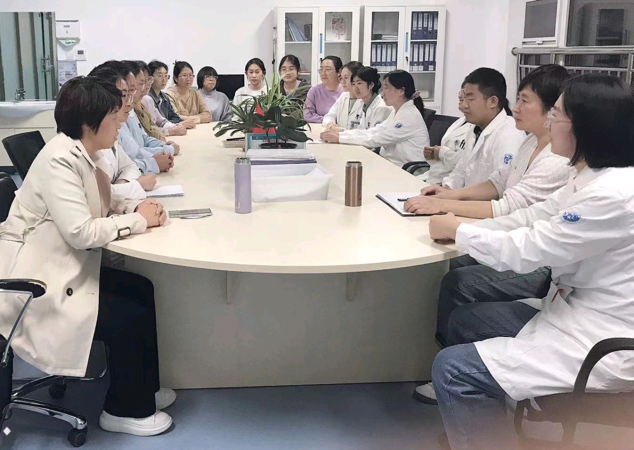 【今日头条】隆重推出周玉欣《赞诸城市人民医院消化内科一病区全体医护人员》(图6)