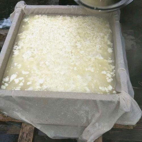 七律·小院豆腐香(平水韵)-文/丁乃忠 -西银/北京头条（图2）
