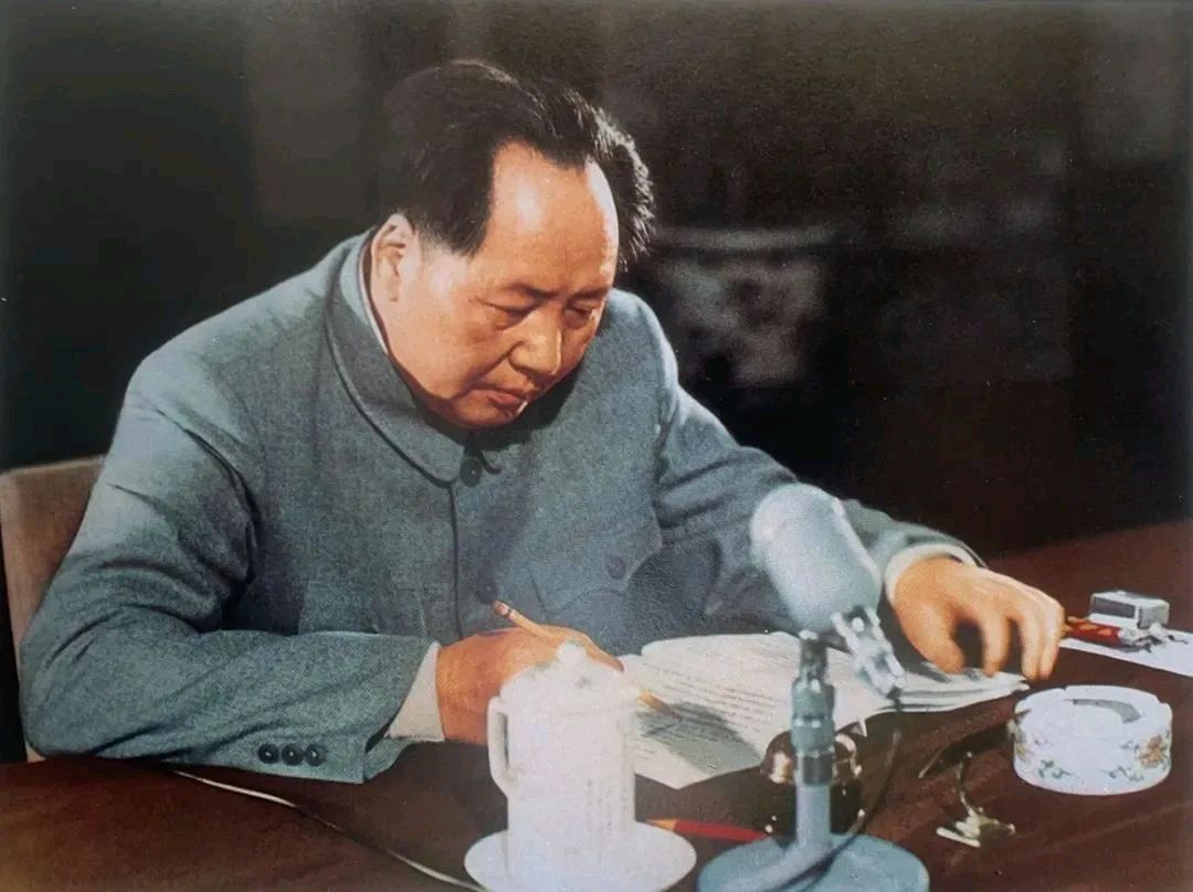 【中华好诗词】分享（湖北）优秀诗人蔡学伦老师《七律·缅怀伟人毛泽东》请欣赏（图8）