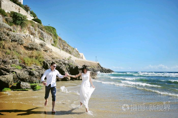 【中华好诗词】分享(内蒙古)优秀诗人李明冰先生《望海潮·想和你一起去看海》请欣赏(图4)