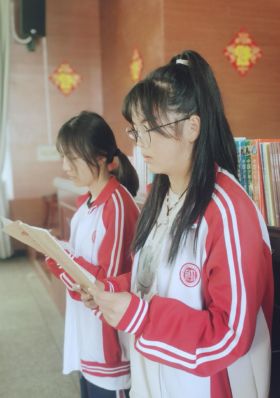 宣威六中麒麟分校高快作文之星李汶萍:吾有所爱,其名华夏(图3)